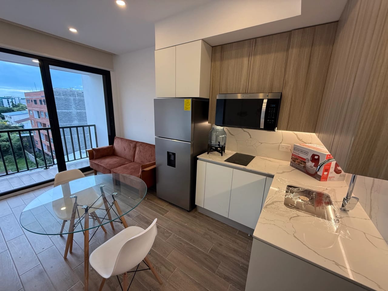 Rento Apartamento AMUEBALDO en Avenida Las Americas 1 DORM. NUEVO!! — Apartamento en Alquiler en Inara Americas, Zona 13, Guatemala, Ciudad — foto 2 de 17