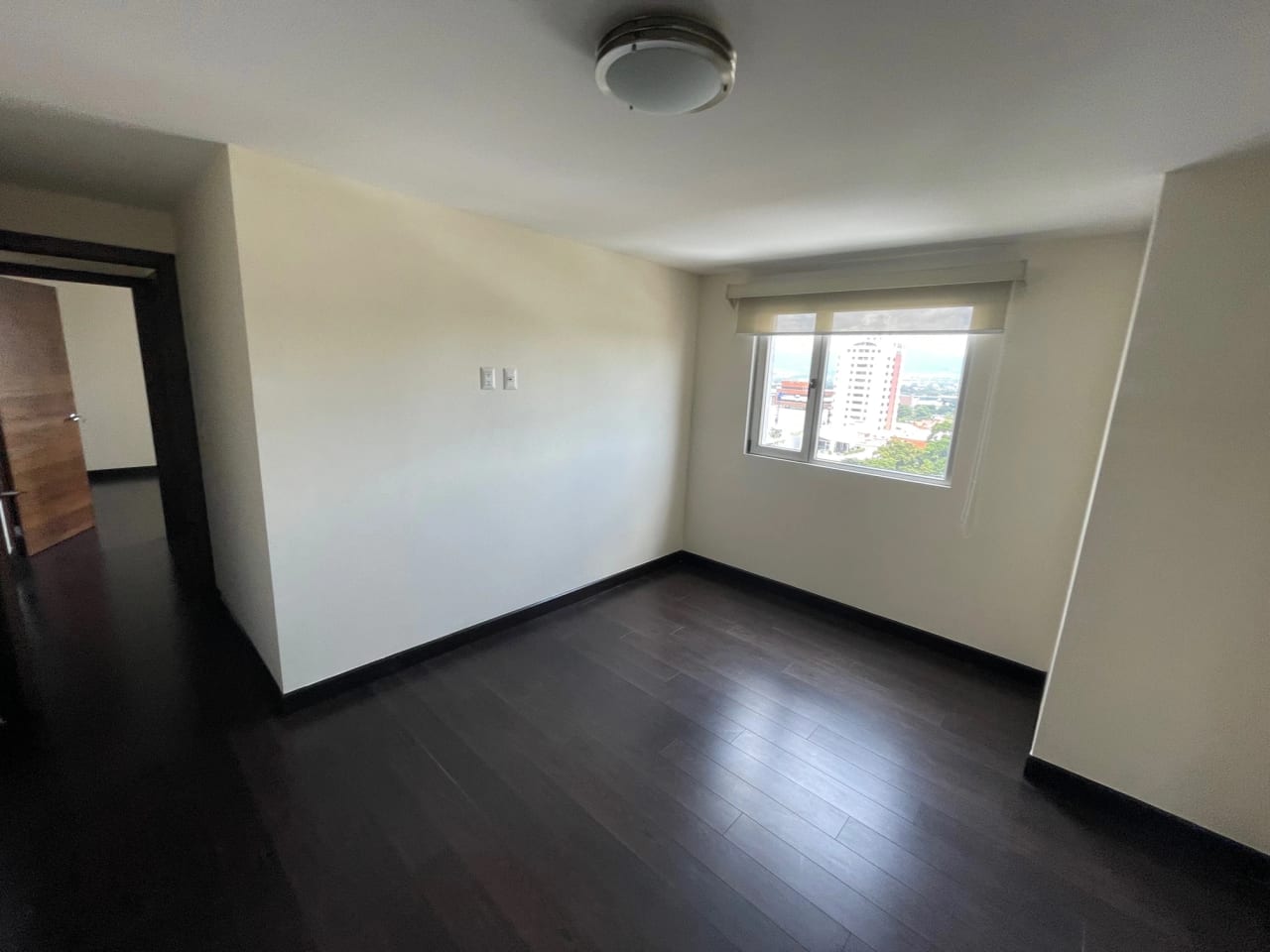 Rento apartamento de 3 dormitorios en Zona 14 CERCA DE EUROPLAZA — Apartamento en Alquiler en Catania, Zona 14, Guatemala, Ciudad — foto 13 de 17