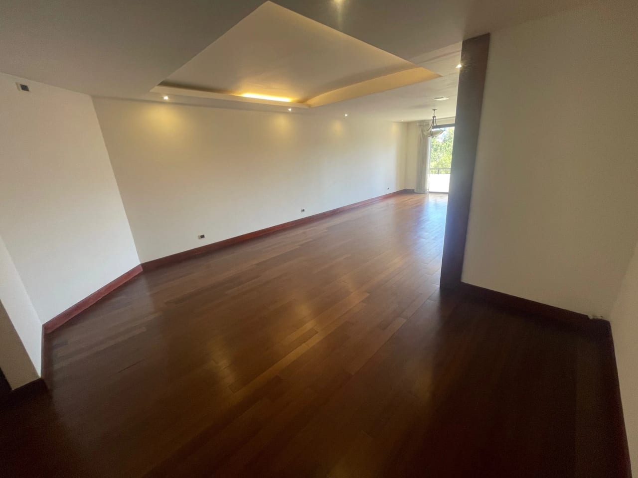 Rento apartamento en Oakland EDIFICIO EXCLUSIVO CERCA DE OAKLAND MALL — Apartamento en Alquiler en Oakland I, Zona 10, Guatemala, Ciudad — foto 5 de 17