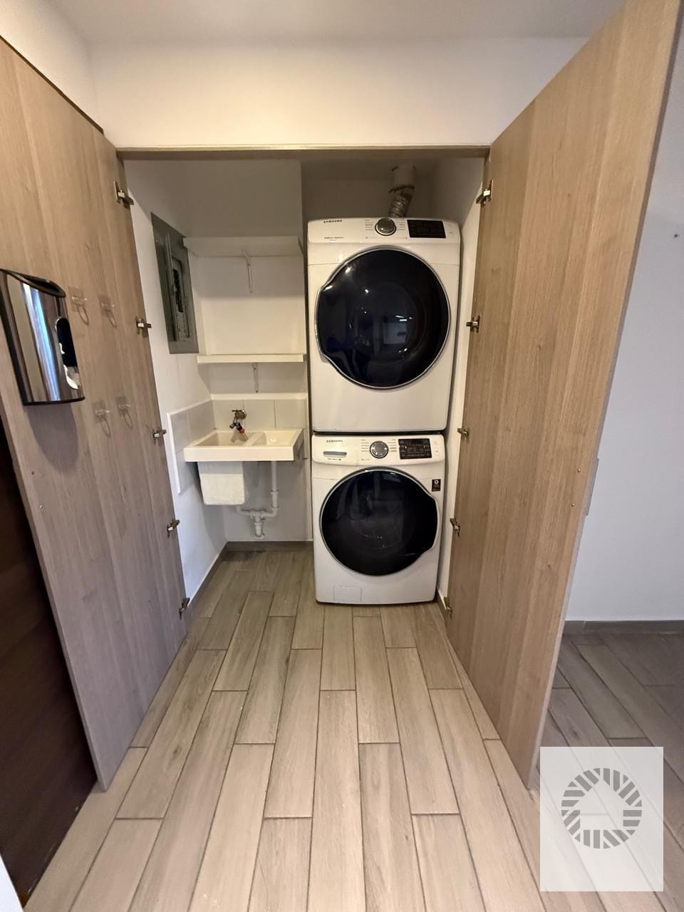 Bonito apartamento — Apartamento en Alquiler en Parque 10, Zona 10, Guatemala, Ciudad — foto 9 de 10