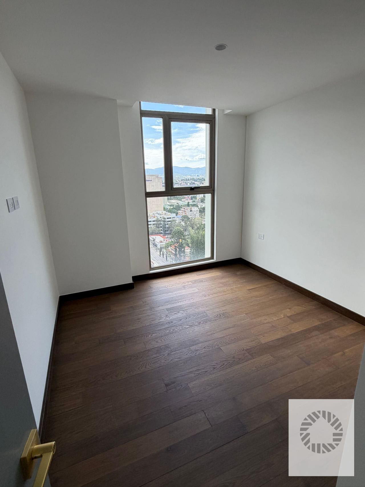 Lindo Apartamento — Apartamento en Venta en Atarah, Zona 10, Guatemala, Ciudad — foto 7 de 10