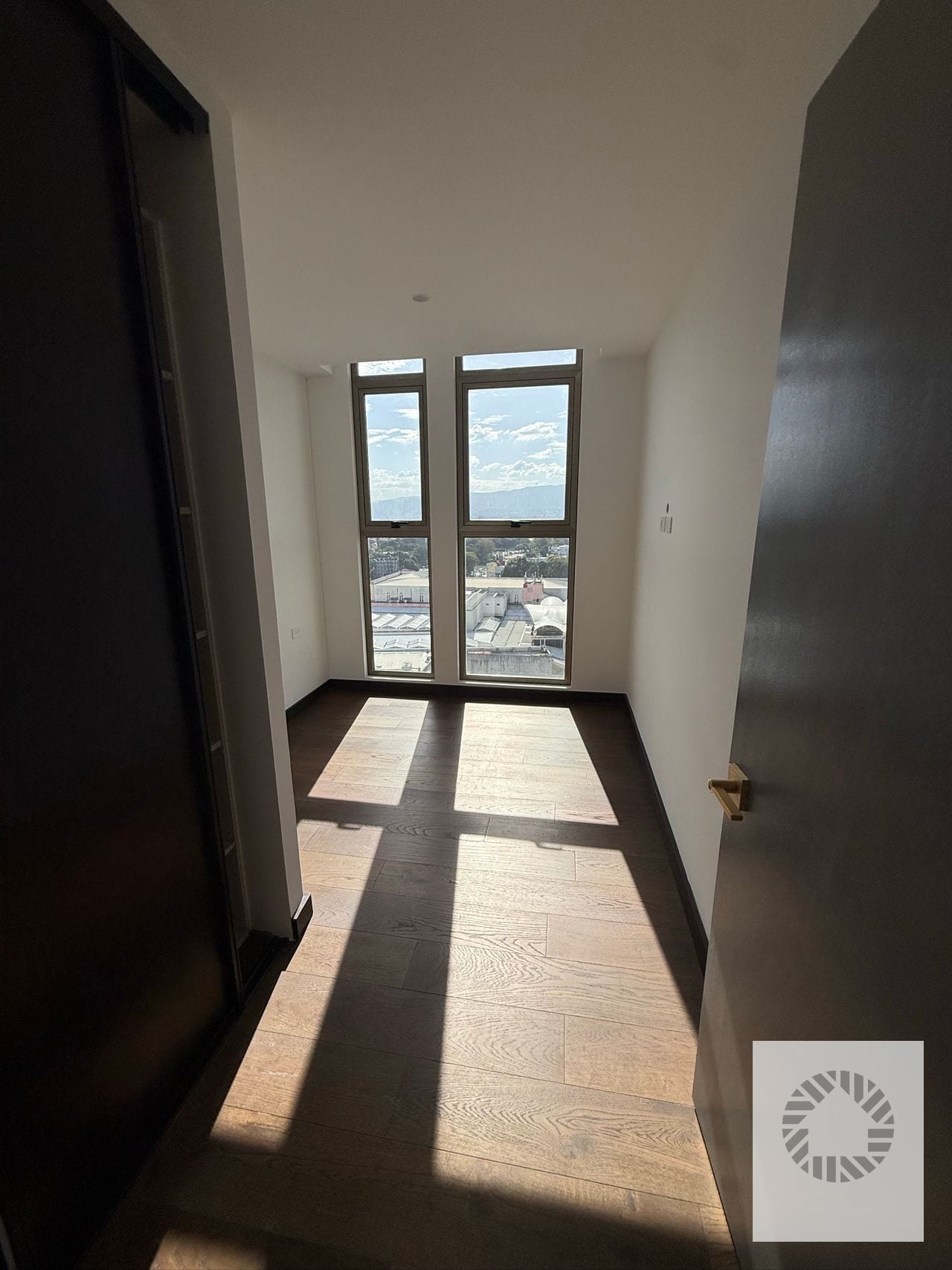 Rento Apartamento Edificio Atarah Zona 10 🔥 — Apartamento en Alquiler en Atarah, Zona 10, Guatemala, Ciudad — foto 1 de 8
