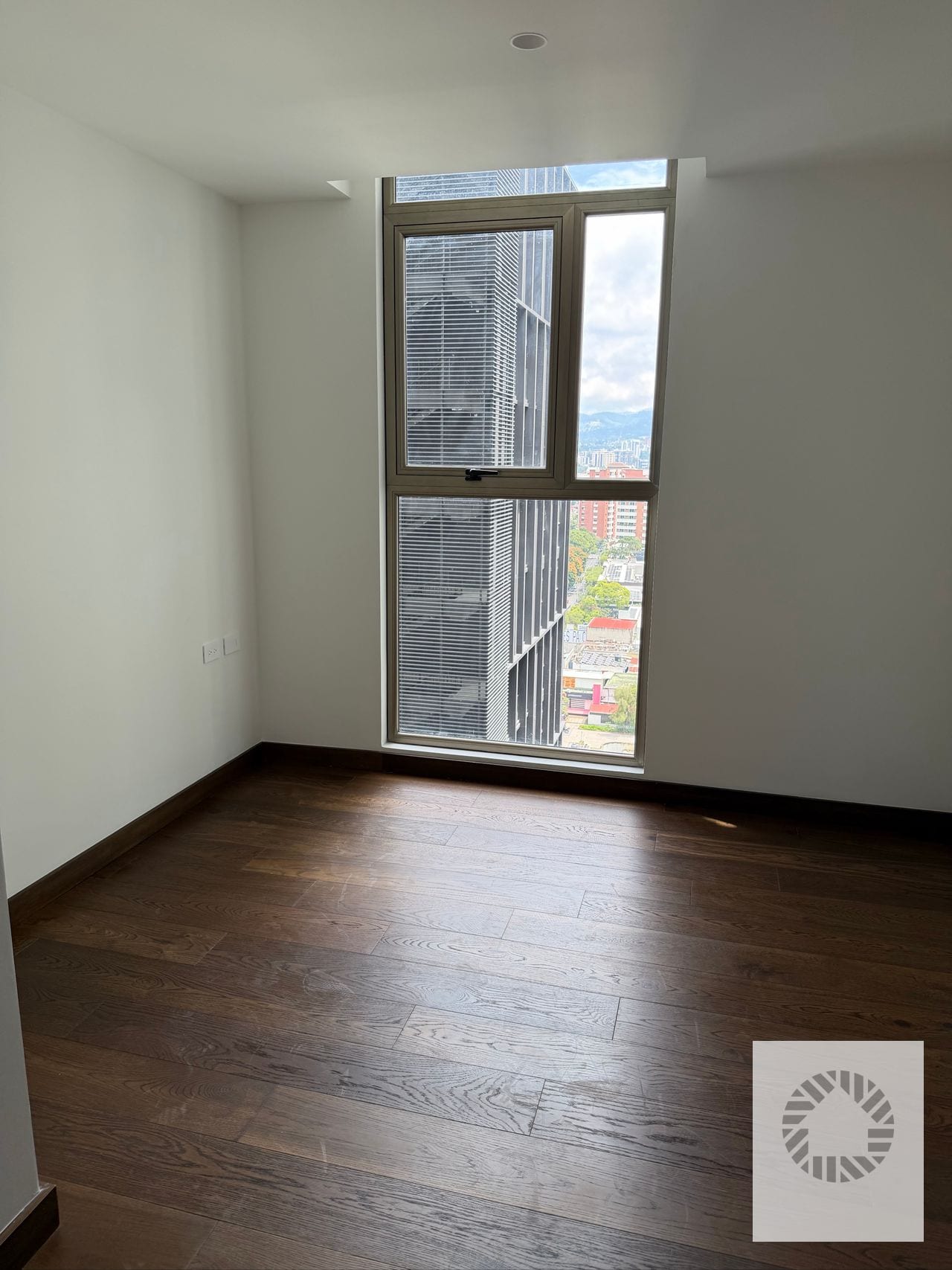 Bonito Apartamento — Apartamento en Alquiler en Atarah, Zona 10, Guatemala, Ciudad — foto 4 de 10