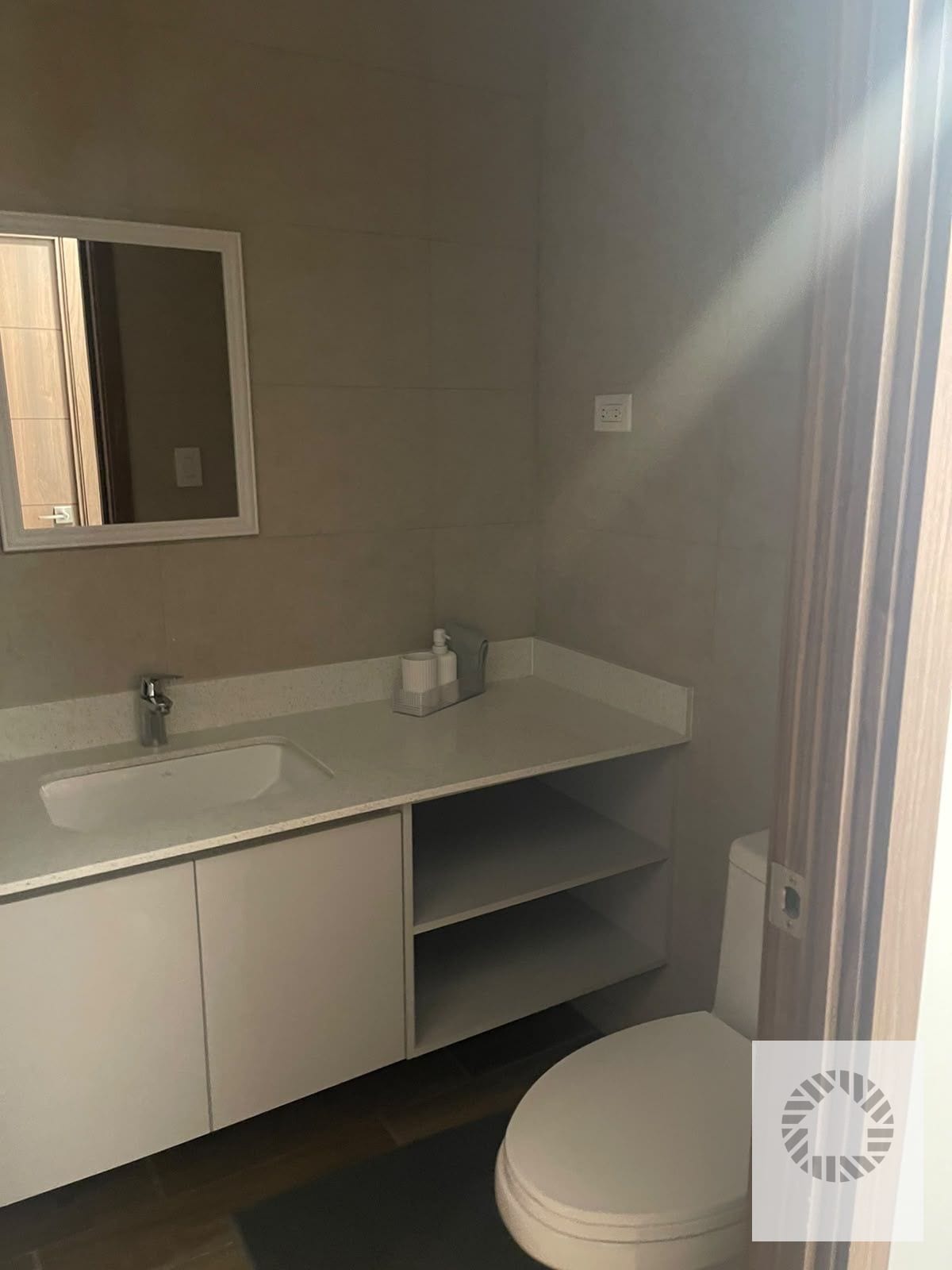 Bonito Apto Amueblado — Apartamento en Alquiler en Parque 14, Zona 14, Guatemala, Ciudad — foto 5 de 9