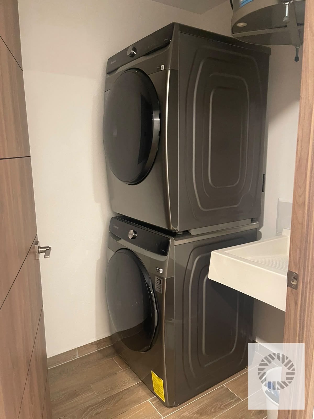 Bonito Apto Amueblado — Apartamento en Alquiler en Parque 14, Zona 14, Guatemala, Ciudad — foto 7 de 9