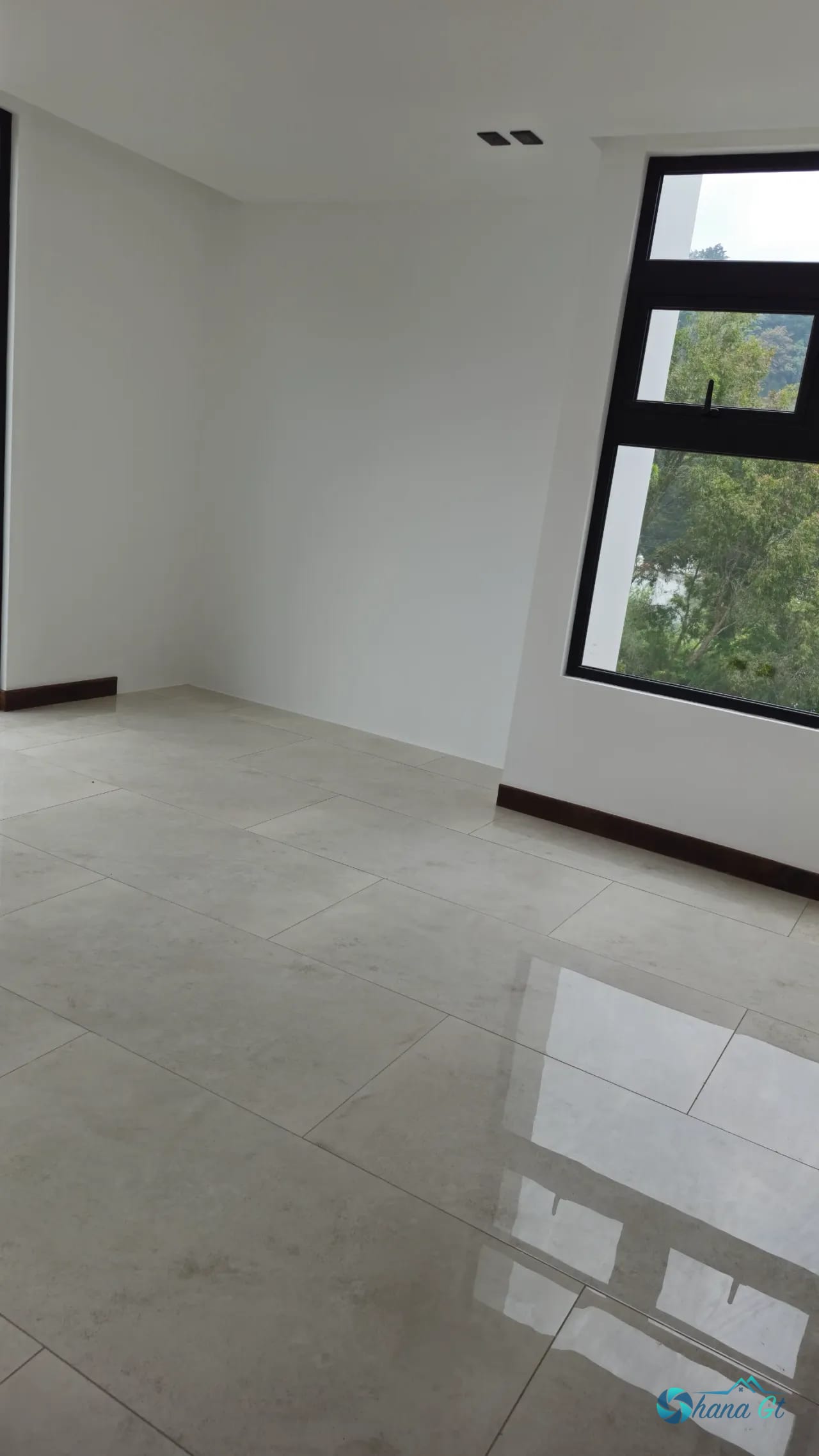 Casa en Venta Moderna Nueva KM 18.5 CAES la Toscana de Arrazola — Casa en Venta en Carretera a El Salvador, Guatemala, Ciudad — foto 12 de 14