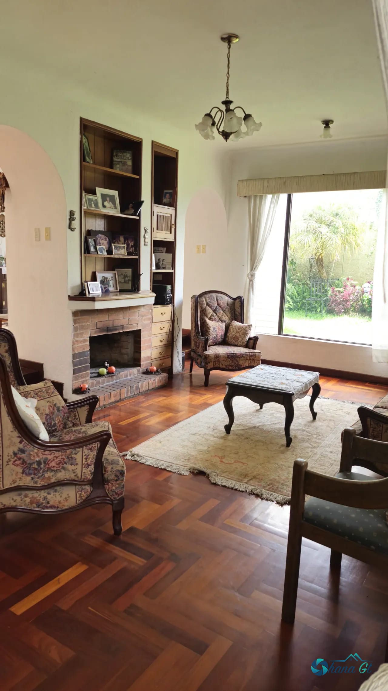 CASA EN VENTA, KM15.8 CAES. EXCELENTE UBICACION — Casa en Venta en Carretera a El Salvador, Guatemala, Ciudad — foto 2 de 14