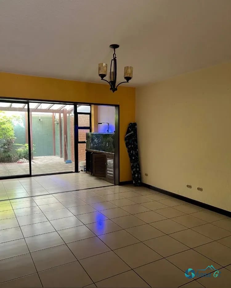 Casa en Renta, Zona 16 Alamedas de San Isidro — Casa en Alquiler en Alamedas de San Isidro, Zona 16, Guatemala, Ciudad — foto 2 de 11
