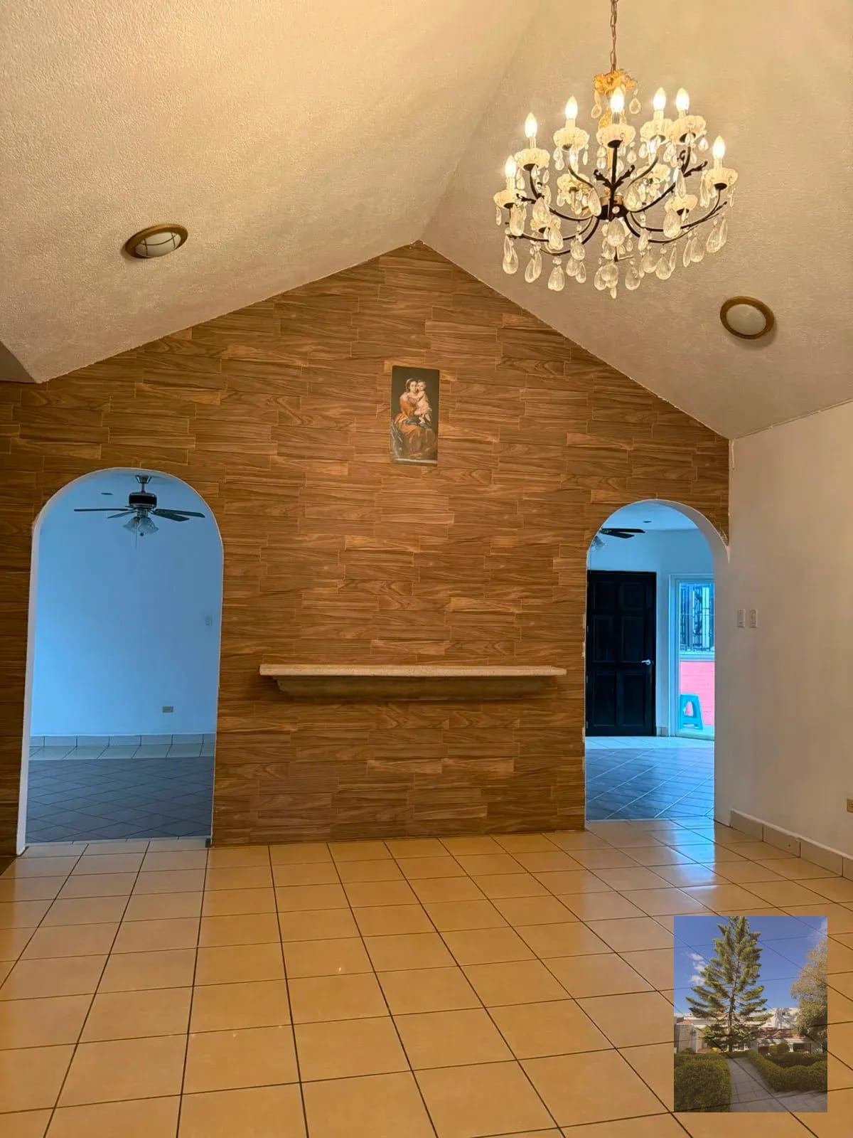 Casa en Venta Jardines de San Isidro Zona 16 — Casa en Venta en Zona 16, Guatemala, Ciudad — foto 2 de 2
