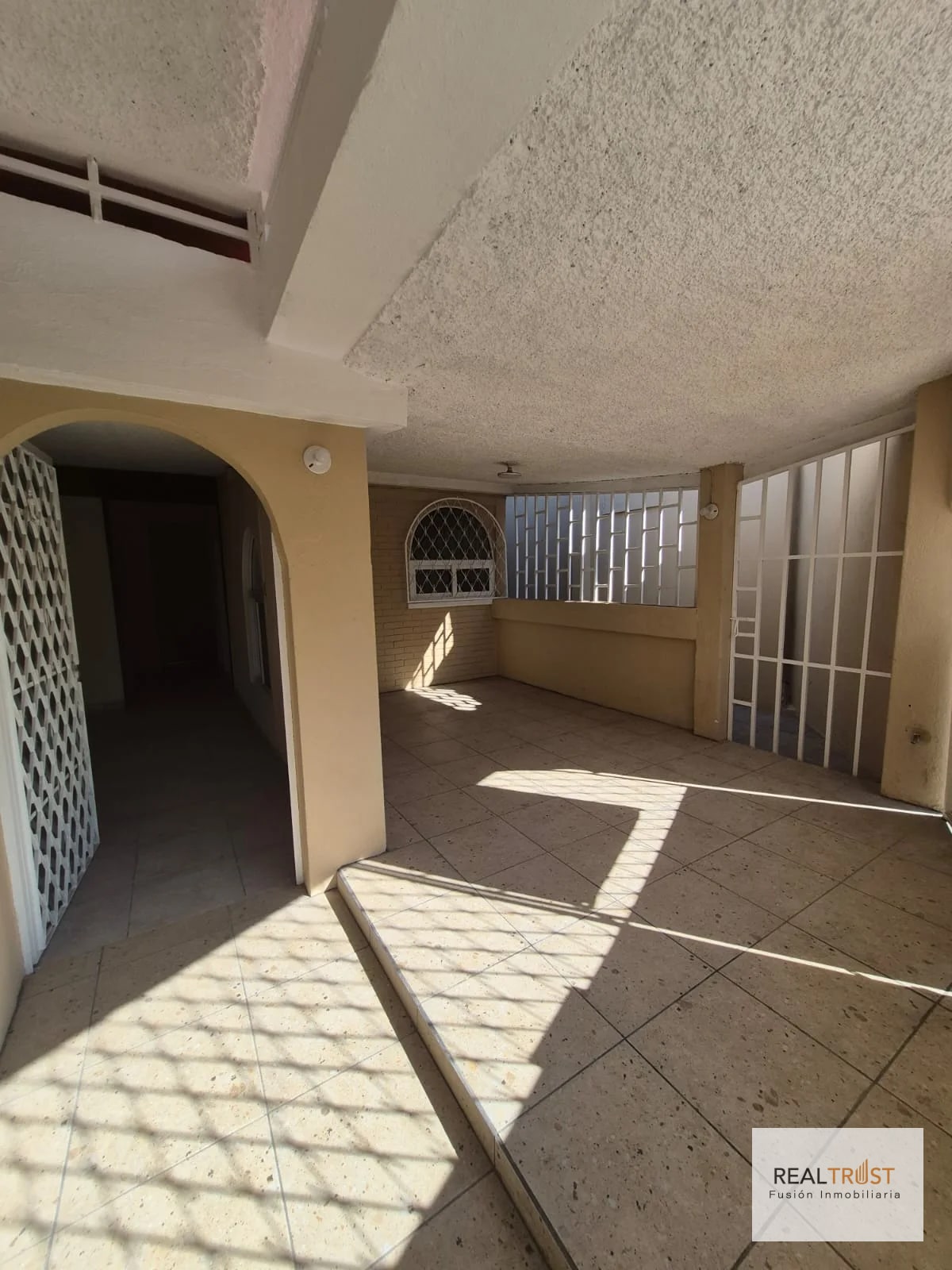 OPORTUNIDAD EN VENTA CASA DE UN NIVEL REMODELADA — Casa en Venta en Zona 7, Guatemala, Ciudad — foto 8 de 9