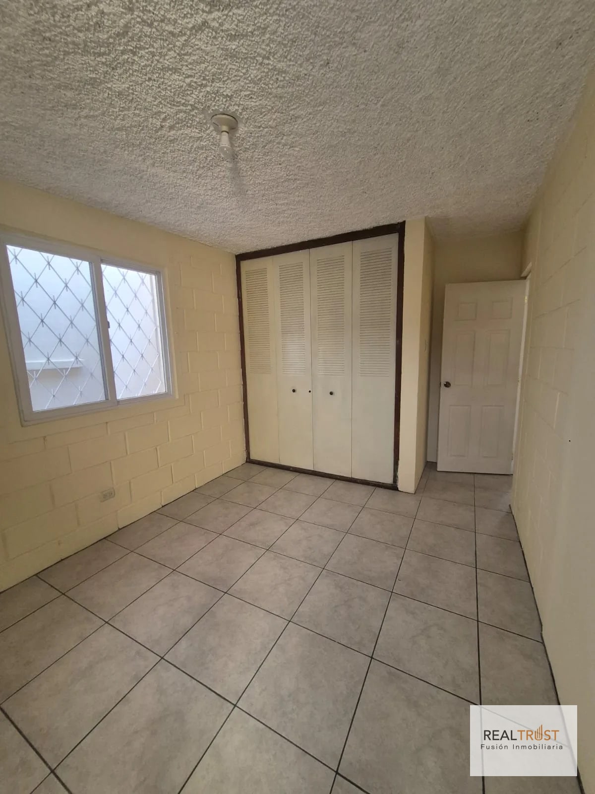 OPORTUNIDAD EN VENTA CASA DE UN NIVEL REMODELADA — Casa en Venta en Zona 7, Guatemala, Ciudad — foto 9 de 9