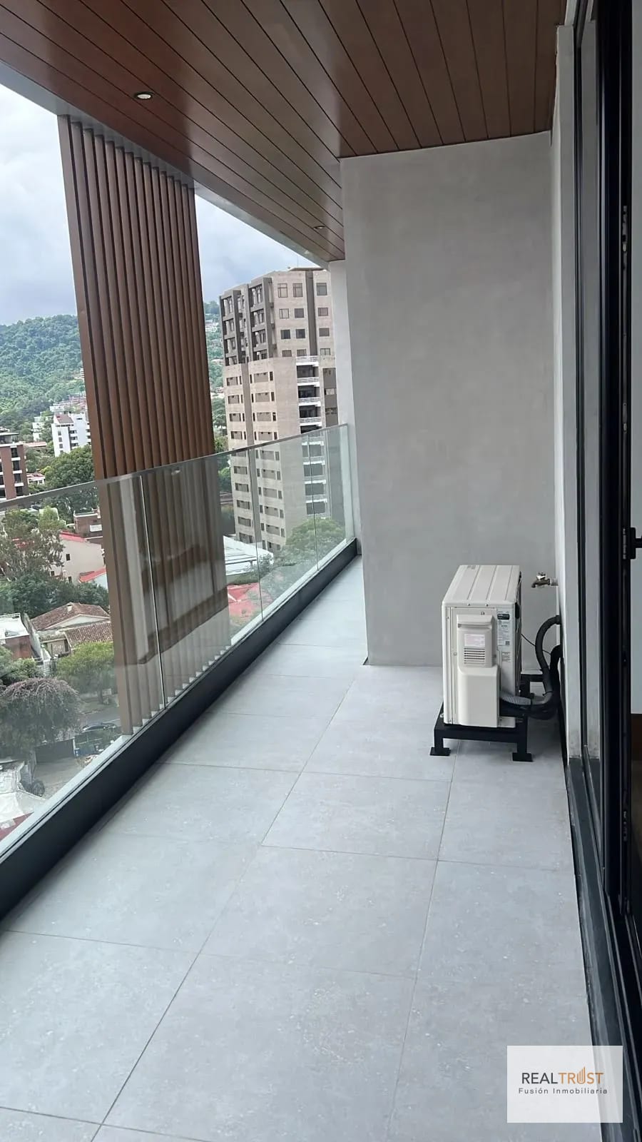 APARTAMENTO EN RENTA EDIFICIO GAURA Zona 15 VH1 — Apartamento en Alquiler en Zona 15, Guatemala, Ciudad — foto 12 de 14