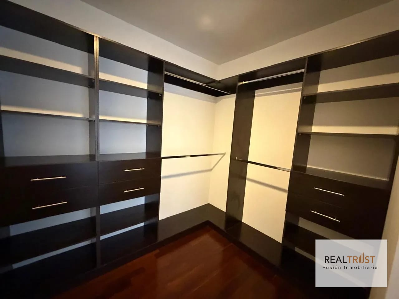 SE VENDE PENTHOUSE EN EDIFICIO MIDORI, ZONA 15 VH1 — Apartamento en Venta en Midori, Zona 15, Guatemala, Ciudad — foto 15 de 17
