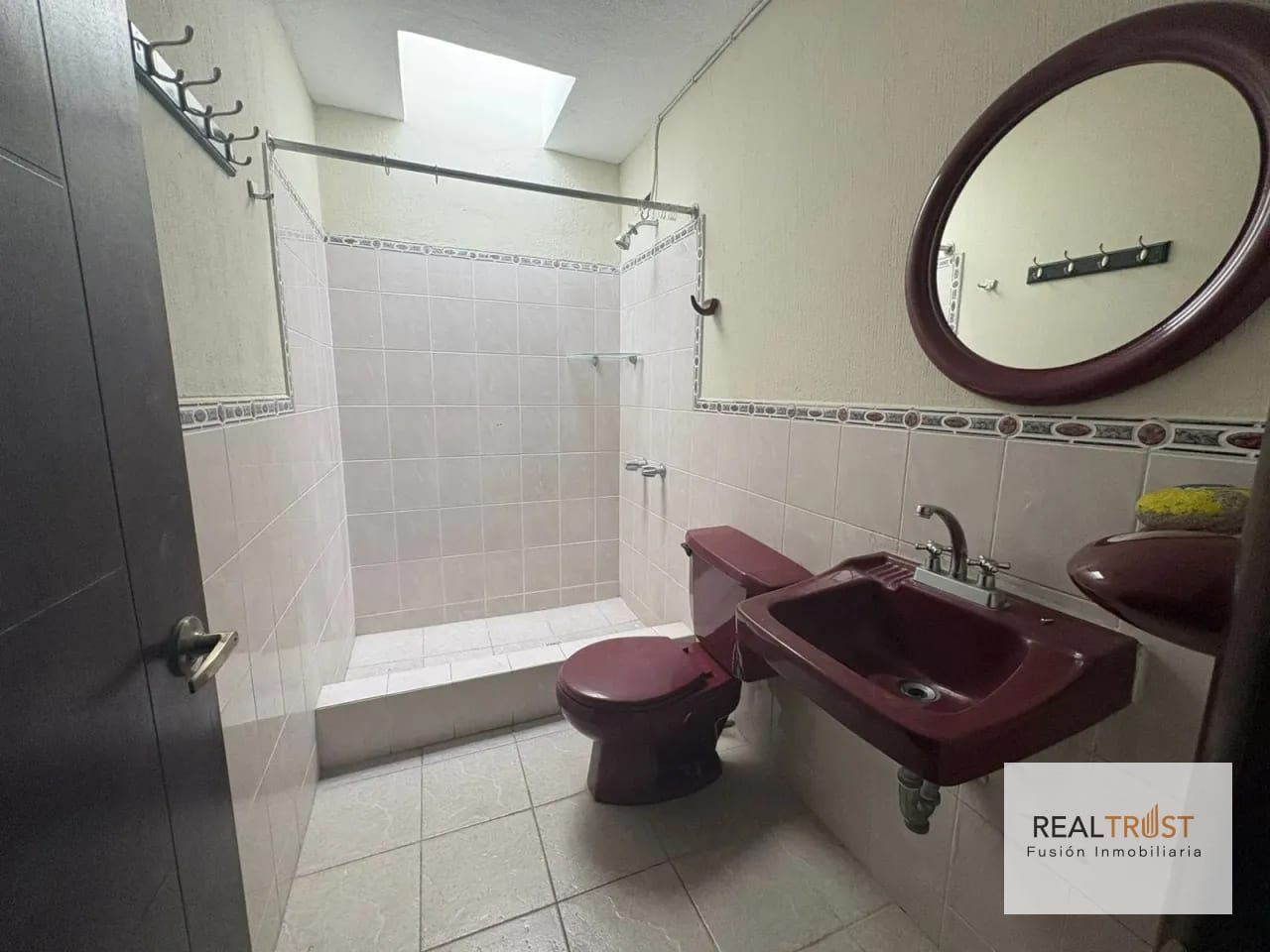 GRAN OPORTUNIDAD DE INVERSIÓN EN CIUDAD DE PLATA, ZONA 7 — Casa en Venta en Zona 7, Guatemala, Ciudad — foto 9 de 12