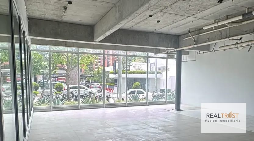 Local y terraza en renta edificio Vasanta — Local en Alquiler en Zona 10, Guatemala, Ciudad — foto 1 de 6
