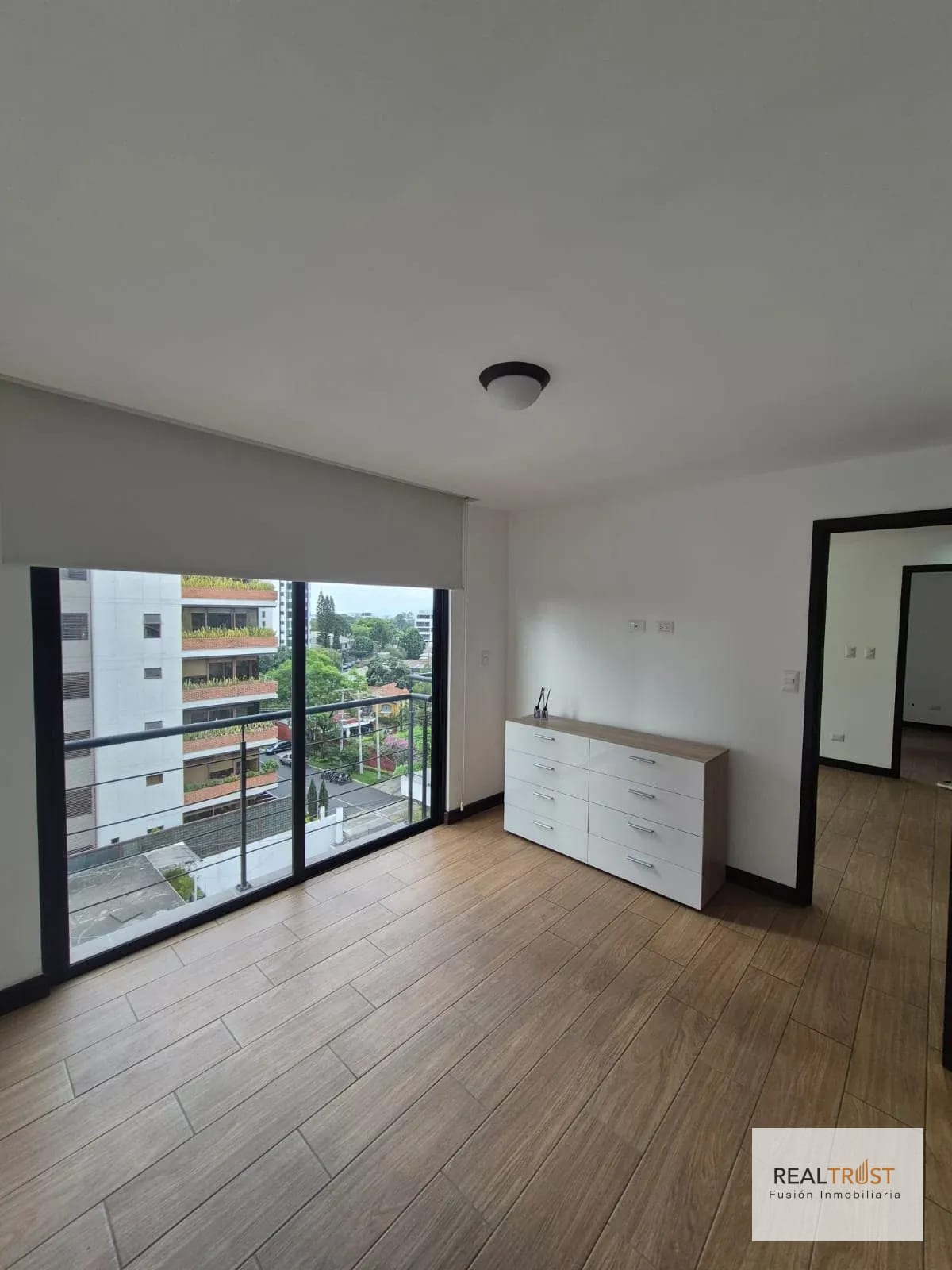 APARTAMENTO EN RENTA ZONA 15 VISTA HERMOSA 1 — Apartamento en Alquiler en Zona 15, Guatemala, Ciudad — foto 3 de 11