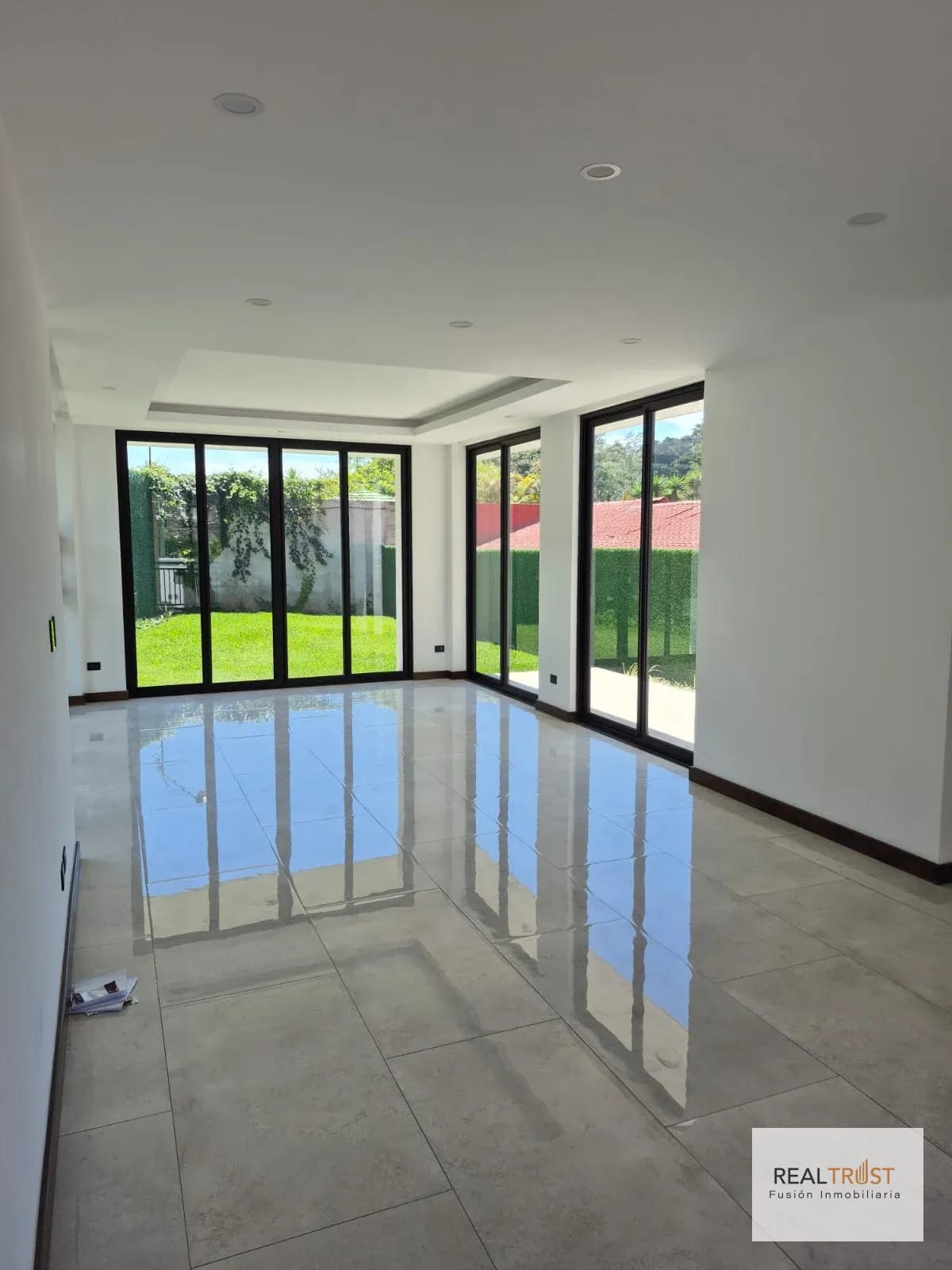 Casa para Estrenar en Condominio Arrazola 1, km 17.5 Carretera al Salvador — Casa en Venta en Carretera a El Salvador, Guatemala, Ciudad — foto 4 de 17