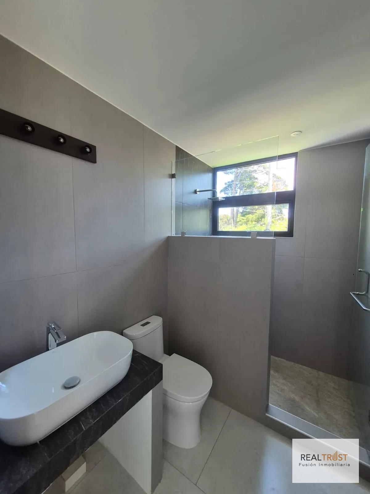 Casa para Estrenar en Condominio Arrazola 1, km 17.5 Carretera al Salvador — Casa en Venta en Carretera a El Salvador, Guatemala, Ciudad — foto 12 de 17