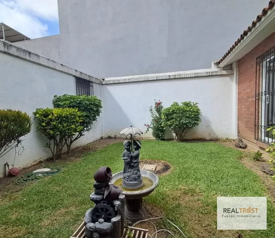 Casa en renta zona 10 — Casa en Alquiler en Zona 10, Guatemala, Ciudad — foto 3 de 17