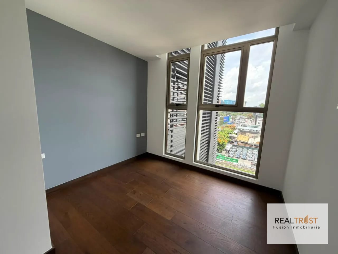 Apartamento en renta Atarah zona 10 — Apartamento en Alquiler en Atarah, Zona 10, Guatemala, Ciudad — foto 7 de 16
