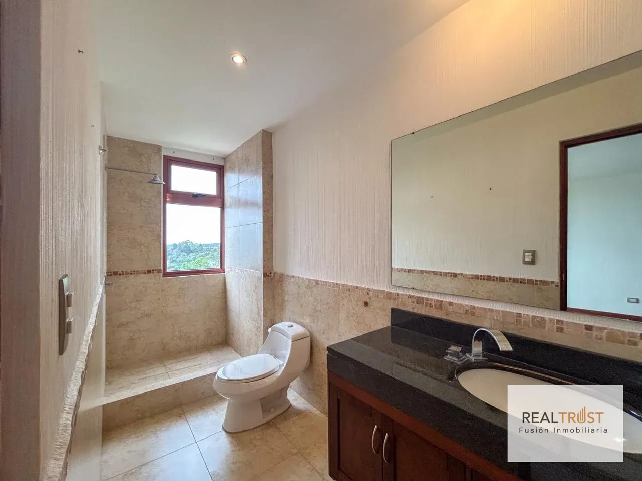 Lindo Penthouse en Venta Zona 15, Vista Hermosa 1 — Apartamento en Venta en Zona 15, Guatemala, Ciudad — foto 8 de 16