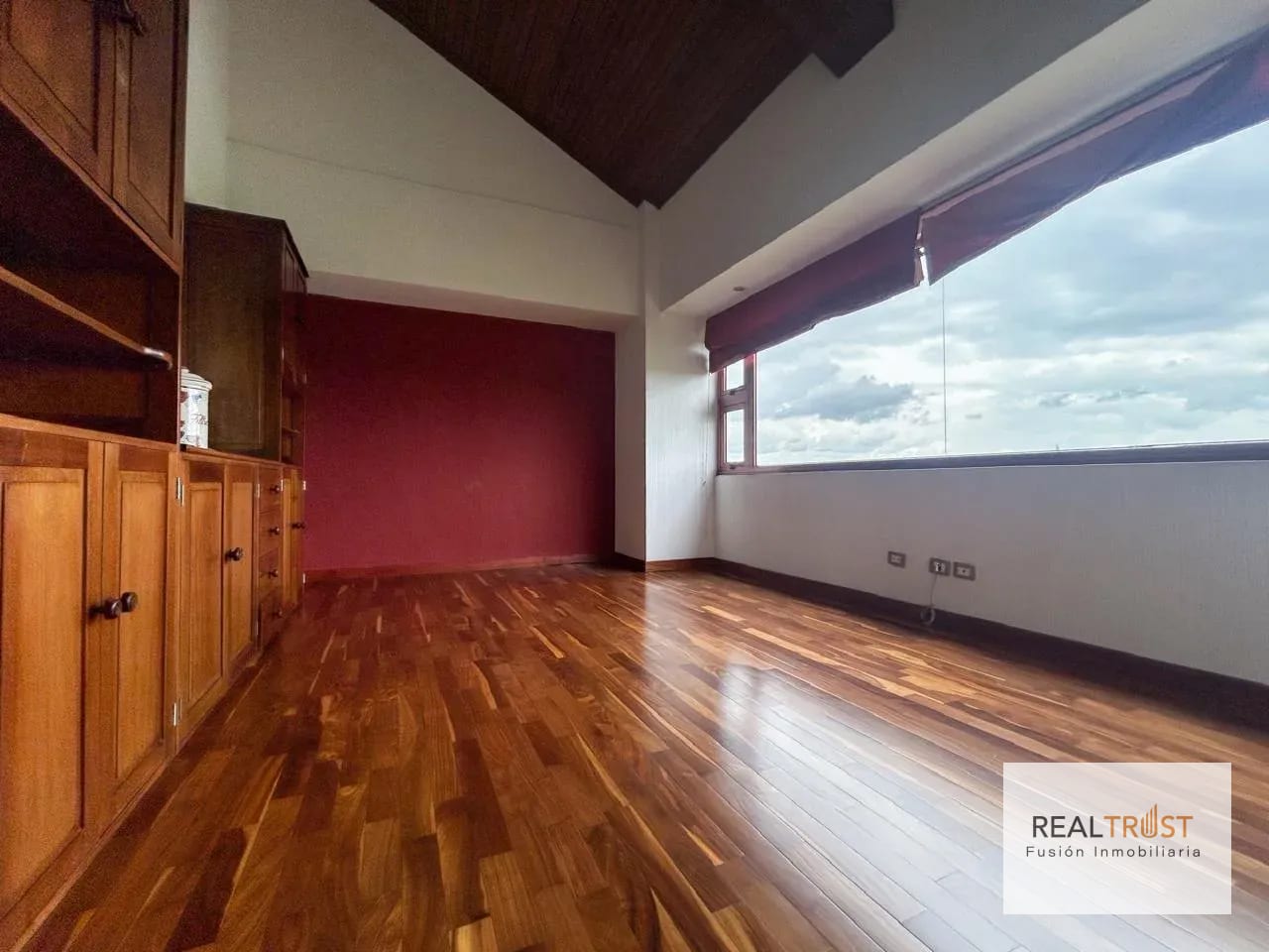 Lindo Penthouse en Venta Zona 15, Vista Hermosa 1 — Apartamento en Venta en Zona 15, Guatemala, Ciudad — foto 10 de 16
