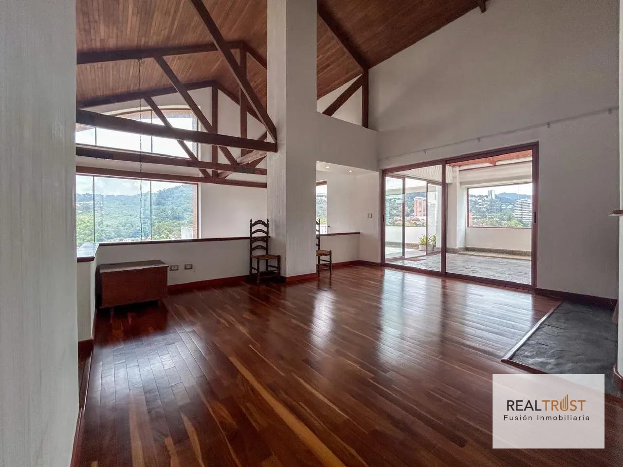 Lindo Penthouse en Venta Zona 15, Vista Hermosa 1 — Apartamento en Venta en Zona 15, Guatemala, Ciudad — foto 12 de 16