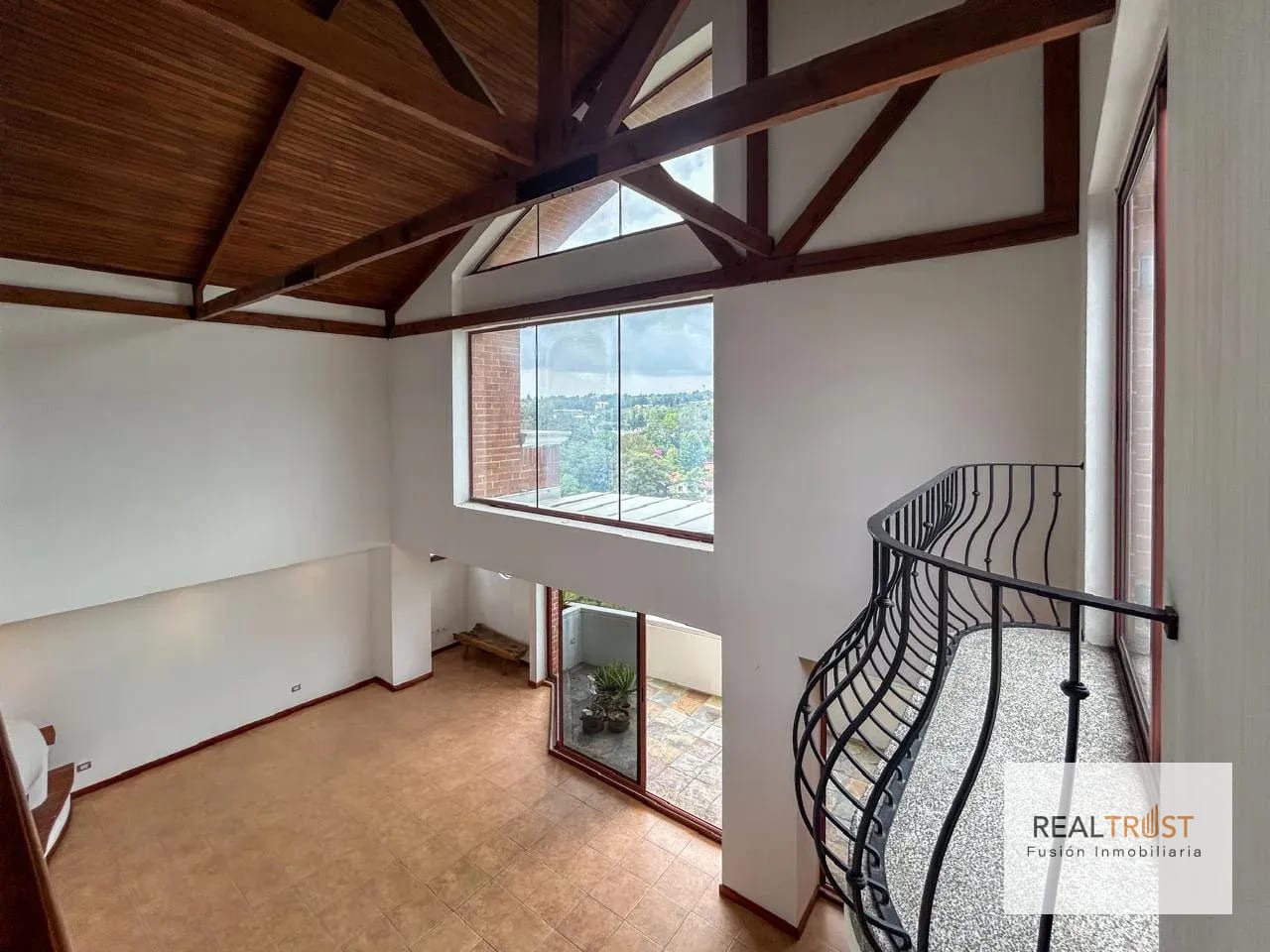 Lindo Penthouse en Venta Zona 15, Vista Hermosa 1 — Apartamento en Venta en Zona 15, Guatemala, Ciudad — foto 13 de 16