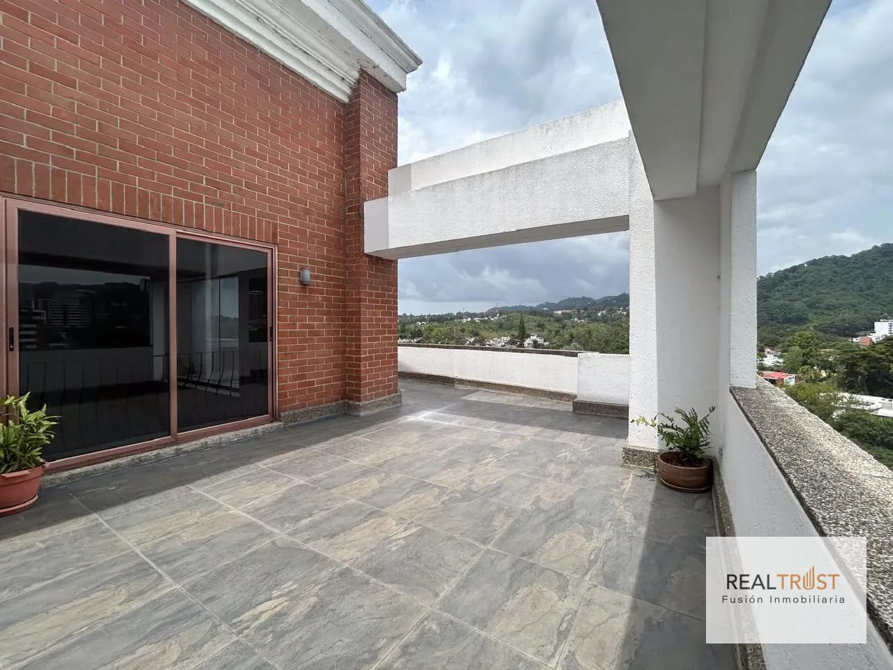 Lindo Penthouse en Venta Zona 15, Vista Hermosa 1 — Apartamento en Venta en Zona 15, Guatemala, Ciudad — foto 15 de 16