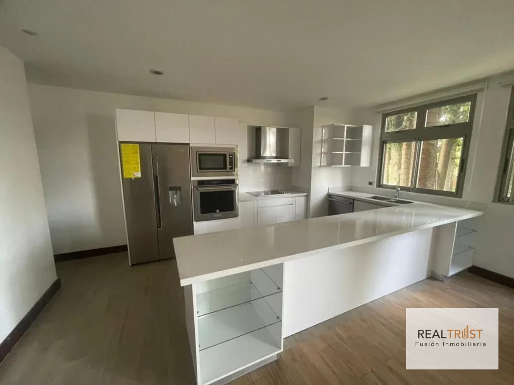 Precioso y amplio apartamento en Colonia Oakland. — Apartamento en Venta en Zona 10, Guatemala, Ciudad — foto 8 de 17