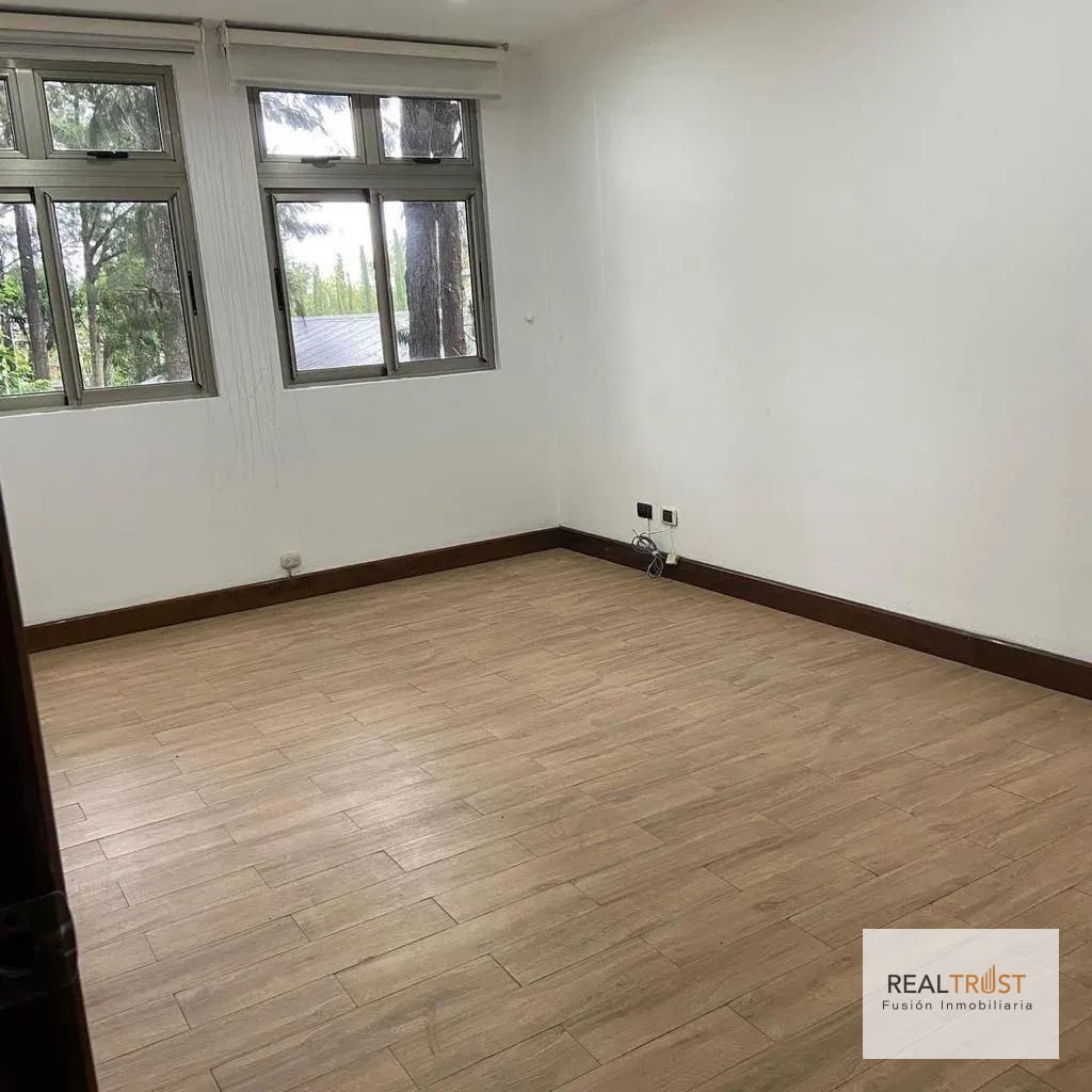 Precioso y amplio apartamento en Colonia Oakland. — Apartamento en Venta en Zona 10, Guatemala, Ciudad — foto 10 de 17