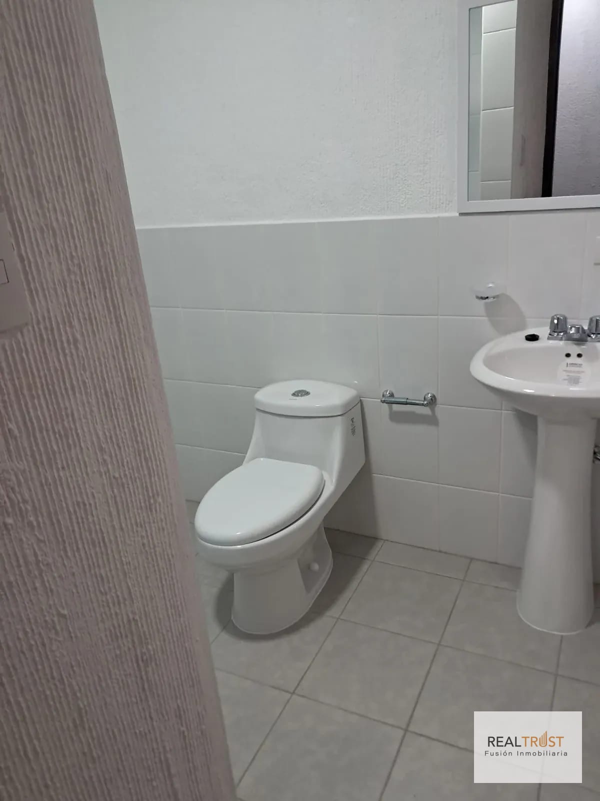 Amplio apartamento tipo casa en renta | Zona 1 | Primer nivel — Apartamento en Alquiler en Zona 1, Guatemala, Ciudad — foto 8 de 15