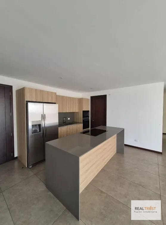 Rento Apartamento San Lázaro Zona 15 — Apartamento en Alquiler en Zona 15, Guatemala, Ciudad — foto 3 de 10
