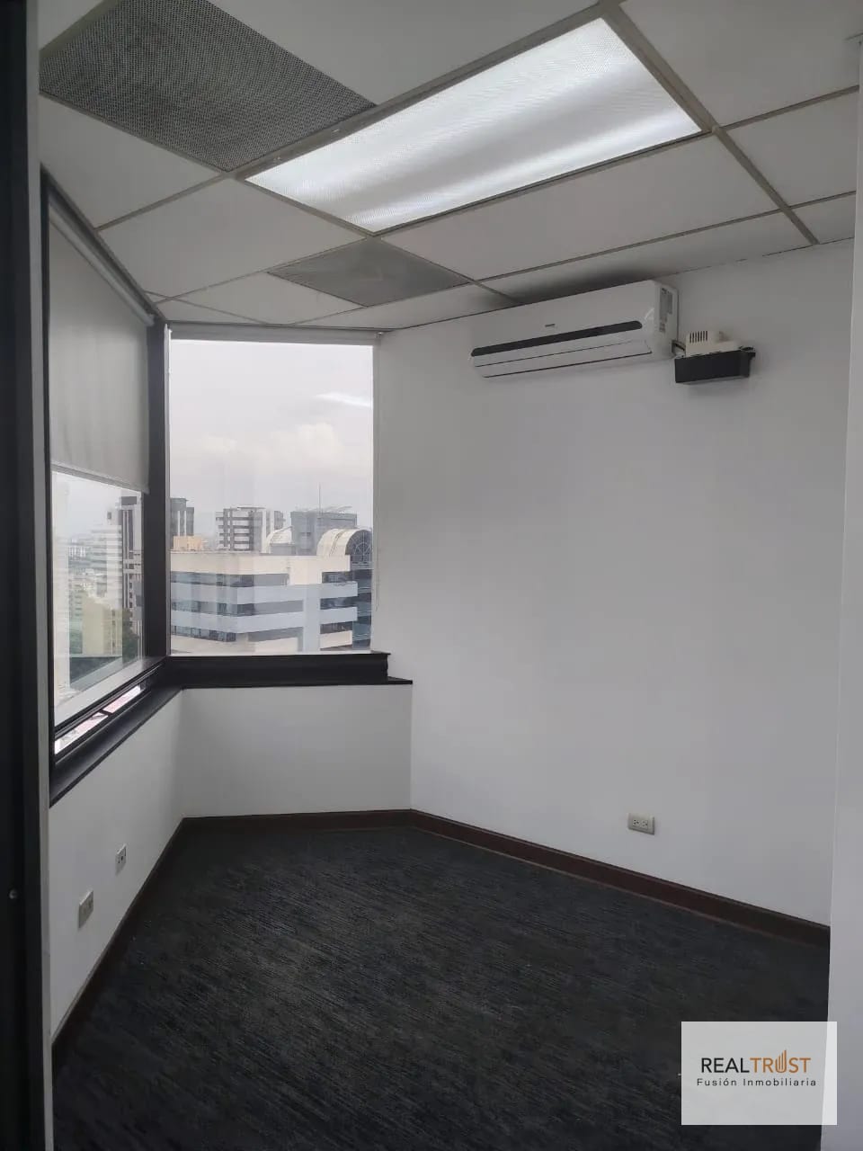 Oficina en renta Murano zona 10 — Oficina en Alquiler en Zona 10, Guatemala, Ciudad — foto 4 de 17