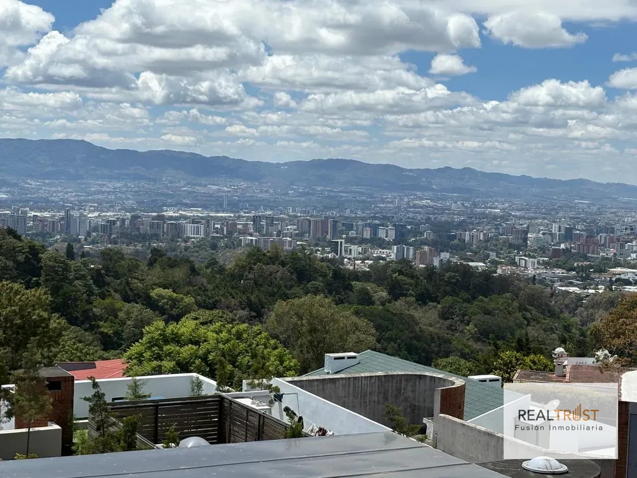 Casa en Renta el Prado Zona 10 — Casa en Alquiler en Zona 10, Guatemala, Ciudad — foto 15 de 17