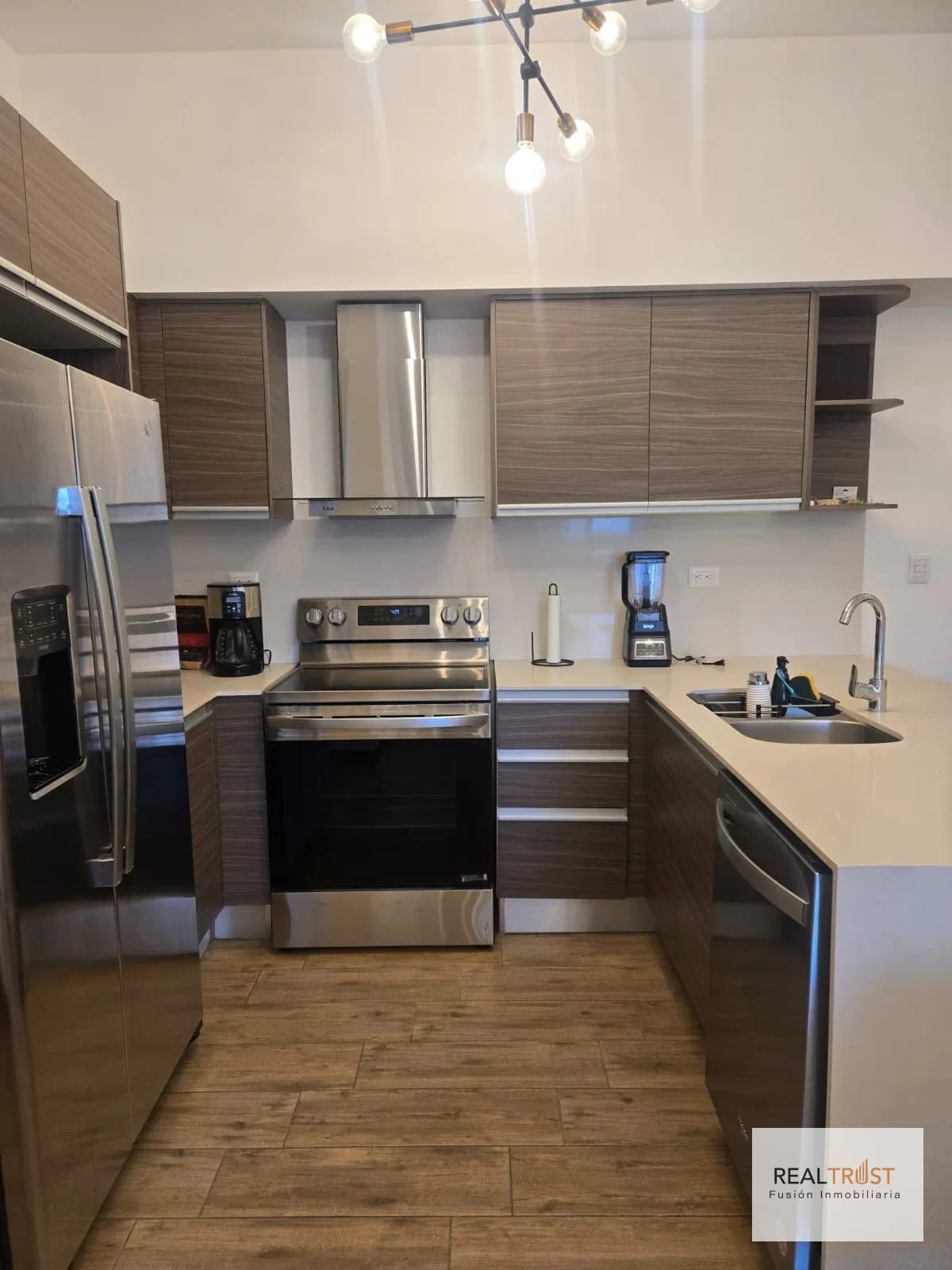 Apartamento en renta en Casalini Zona 10 — Apartamento en Alquiler en Zona 10, Guatemala, Ciudad — foto 4 de 8