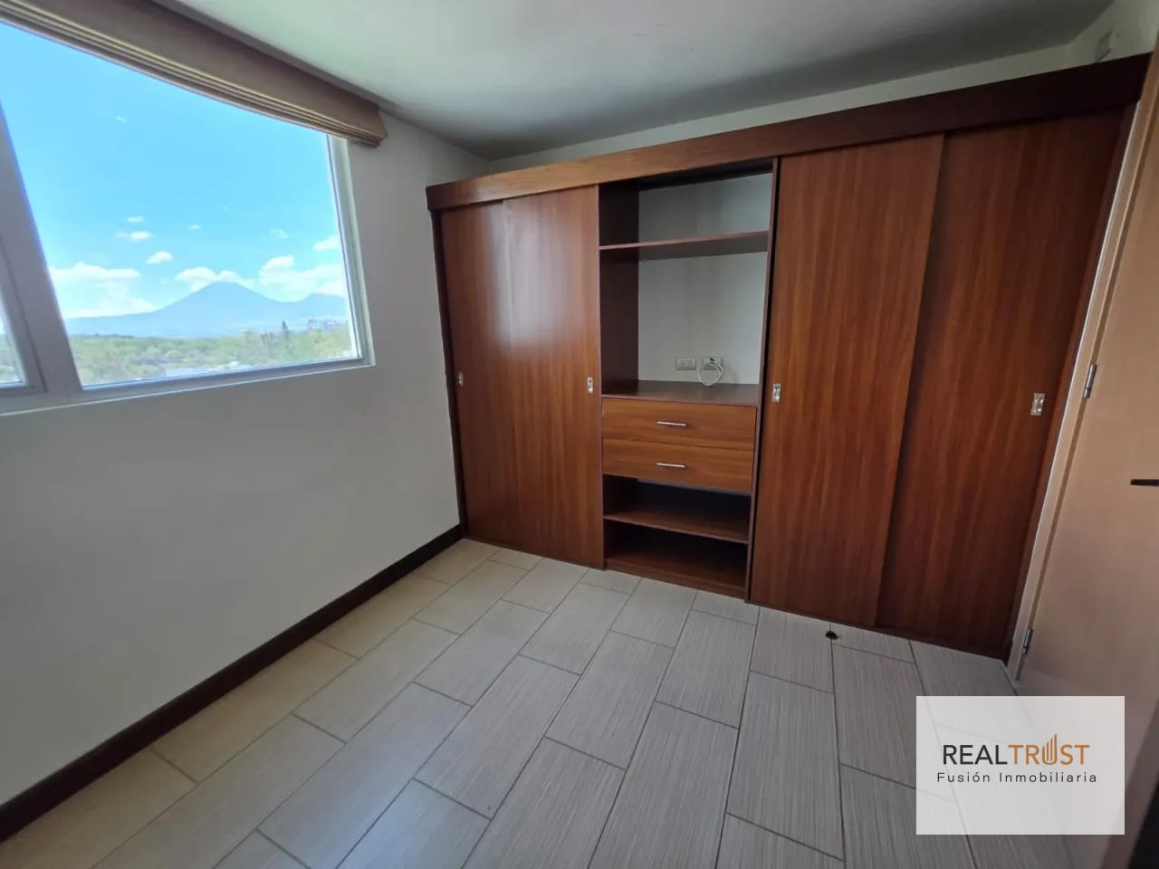 Apartamento en Renta Zona 14 la Villa — Apartamento en Alquiler en Zona 14, Guatemala, Ciudad — foto 8 de 17