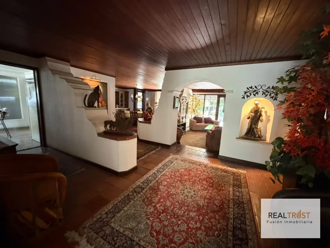 Casa de un Nivel en Renta Zona 16 — Casa en Alquiler en Zona 16, Guatemala, Ciudad — foto 1 de 17