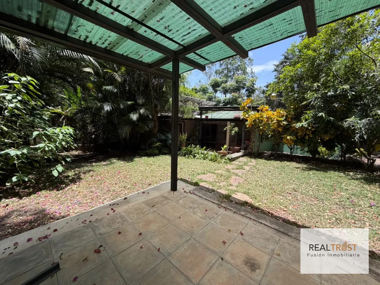 Casa de un Nivel en Renta Zona 16 — Casa en Alquiler en Zona 16, Guatemala, Ciudad — foto 17 de 17