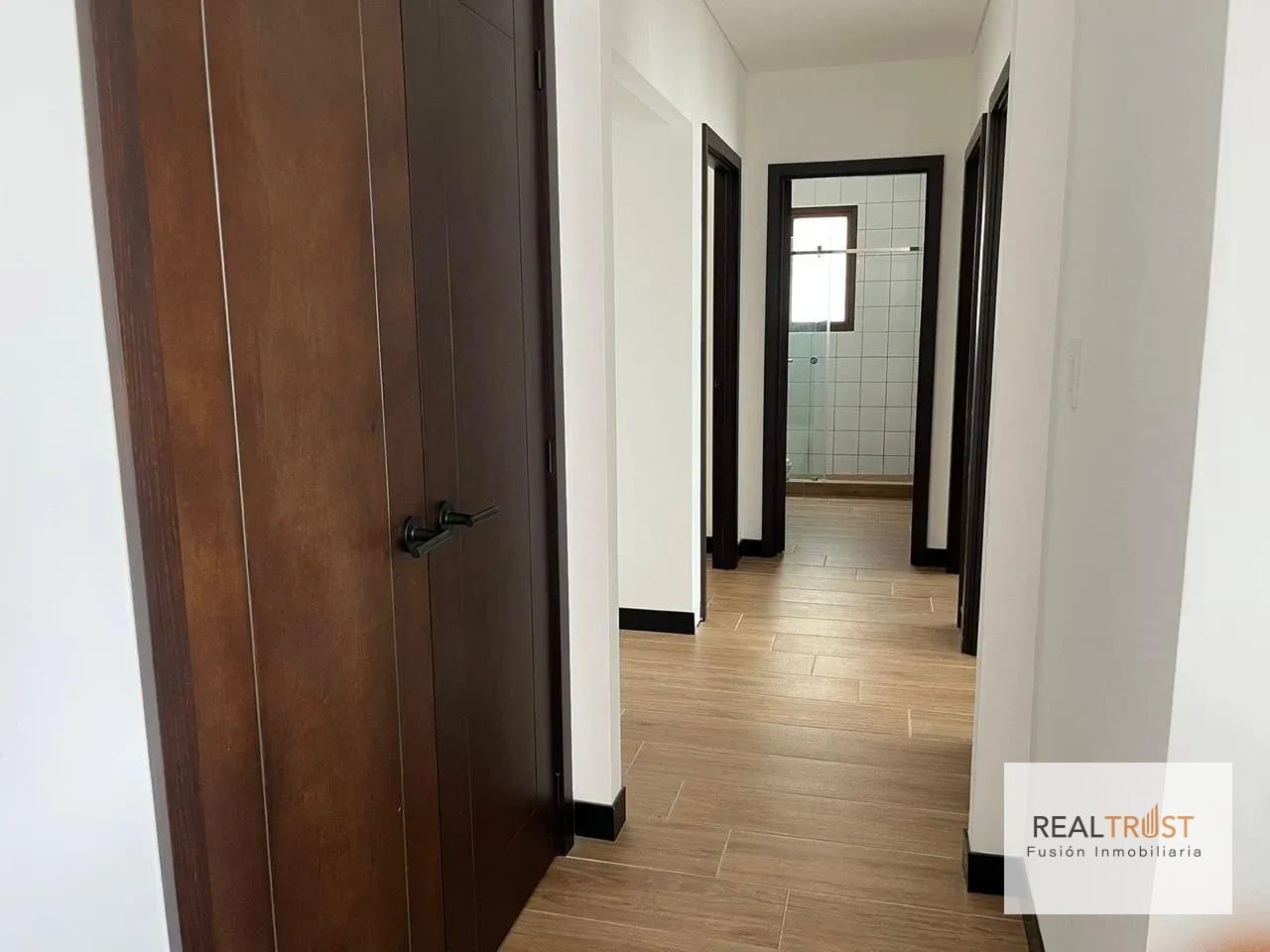Apartamento en renta Lirios zona 16 — Apartamento en Alquiler en Zona 16, Guatemala, Ciudad — foto 8 de 17