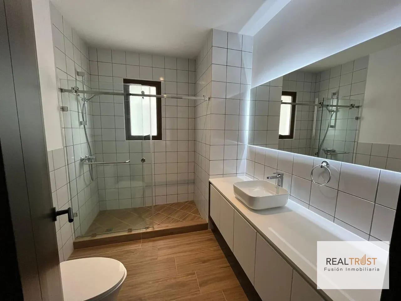 Apartamento en renta Lirios zona 16 — Apartamento en Alquiler en Zona 16, Guatemala, Ciudad — foto 11 de 17