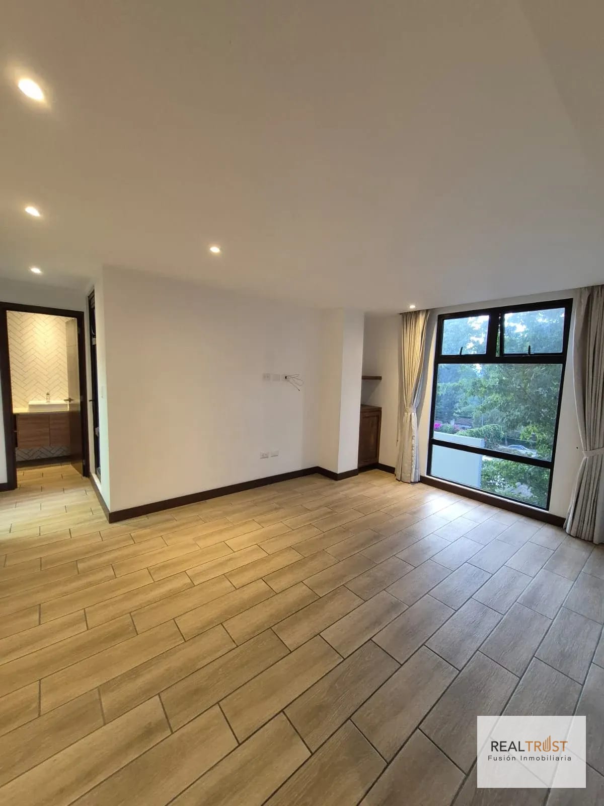 Oportunidad! Apartamento en Venta Zona 15 Vista Hermosa 2 — Apartamento en Venta en Zona 15, Guatemala, Ciudad — foto 11 de 12