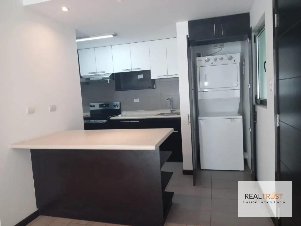 Apartamento en Venta Almoreto Villas — Apartamento en Venta en Carretera a El Salvador, Guatemala, Ciudad — foto 4 de 16