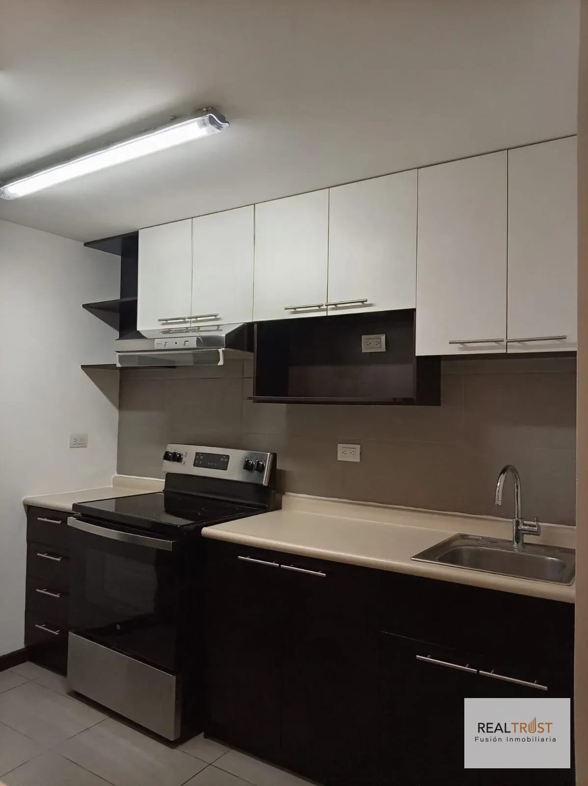 Apartamento en Venta Almoreto Villas — Apartamento en Venta en Carretera a El Salvador, Guatemala, Ciudad — foto 14 de 16