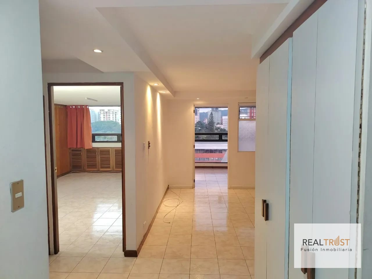 Apartamento en renta zona 9 — Apartamento en Alquiler en Zona 9, Guatemala, Ciudad — foto 9 de 11