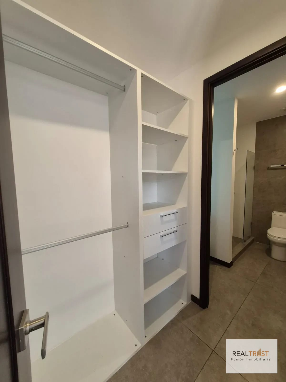 Amplio Apartamento en renta Sector San Lázaro, Zona 15 — Apartamento en Alquiler en Zona 15, Guatemala, Ciudad — foto 10 de 15