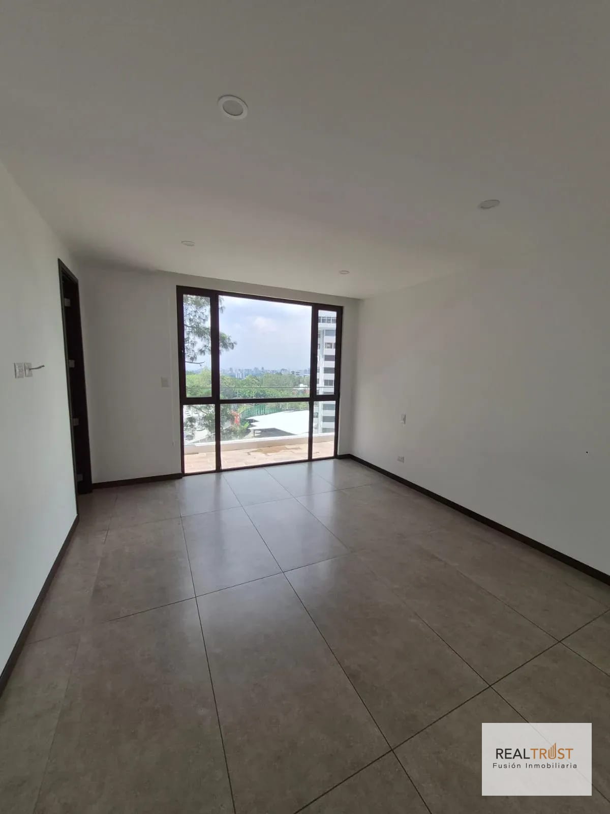 Amplio Apartamento en renta Sector San Lázaro, Zona 15 — Apartamento en Alquiler en Zona 15, Guatemala, Ciudad — foto 13 de 15