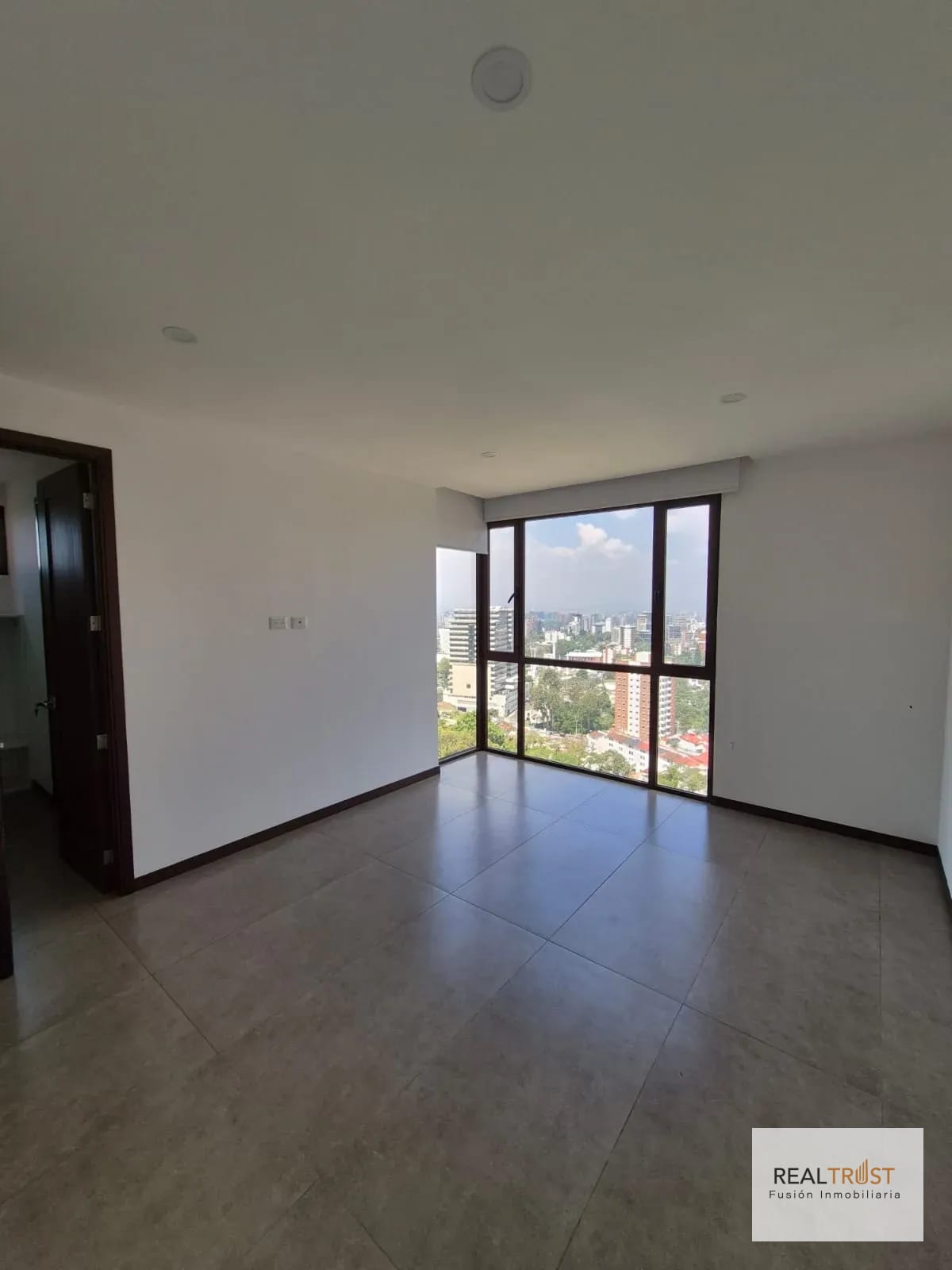 Moderno Apartamento en renta Sector San Lázaro, Zona 15 — Apartamento en Alquiler en Zona 15, Guatemala, Ciudad — foto 9 de 11