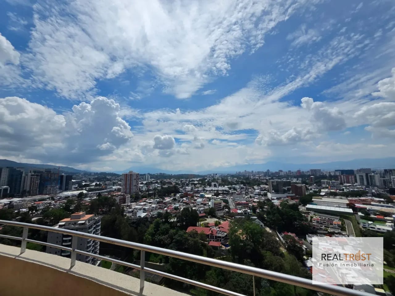 Precioso apartamento amplio visita hermosa 2 — Apartamento en Venta en Botticelli, Zona 15, Guatemala, Ciudad — foto 9 de 12