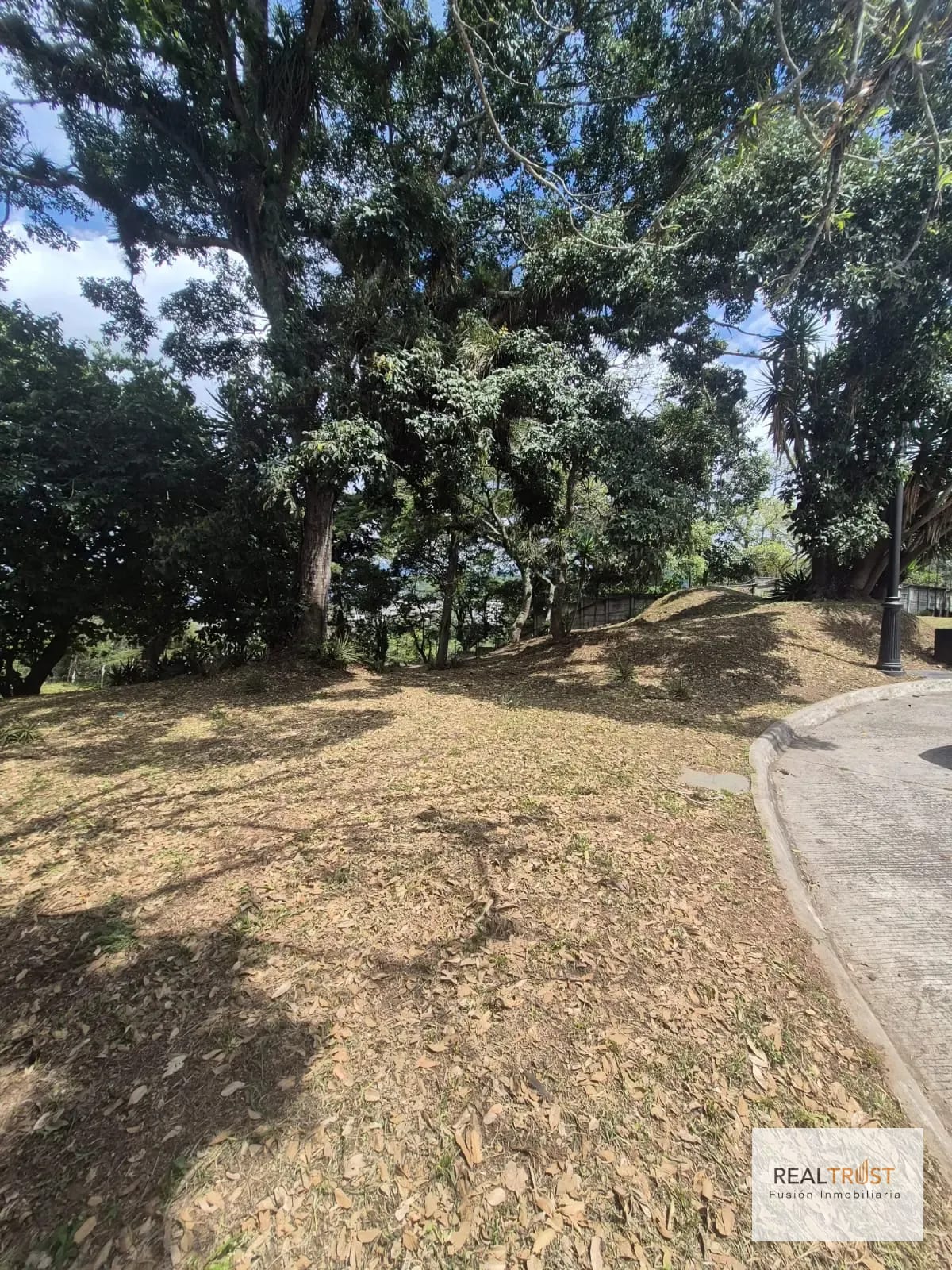 Terreno en Venta Club de Golf San Isidro Zona 16 — Terreno en Venta en Zona 16, Guatemala, Ciudad — foto 5 de 6